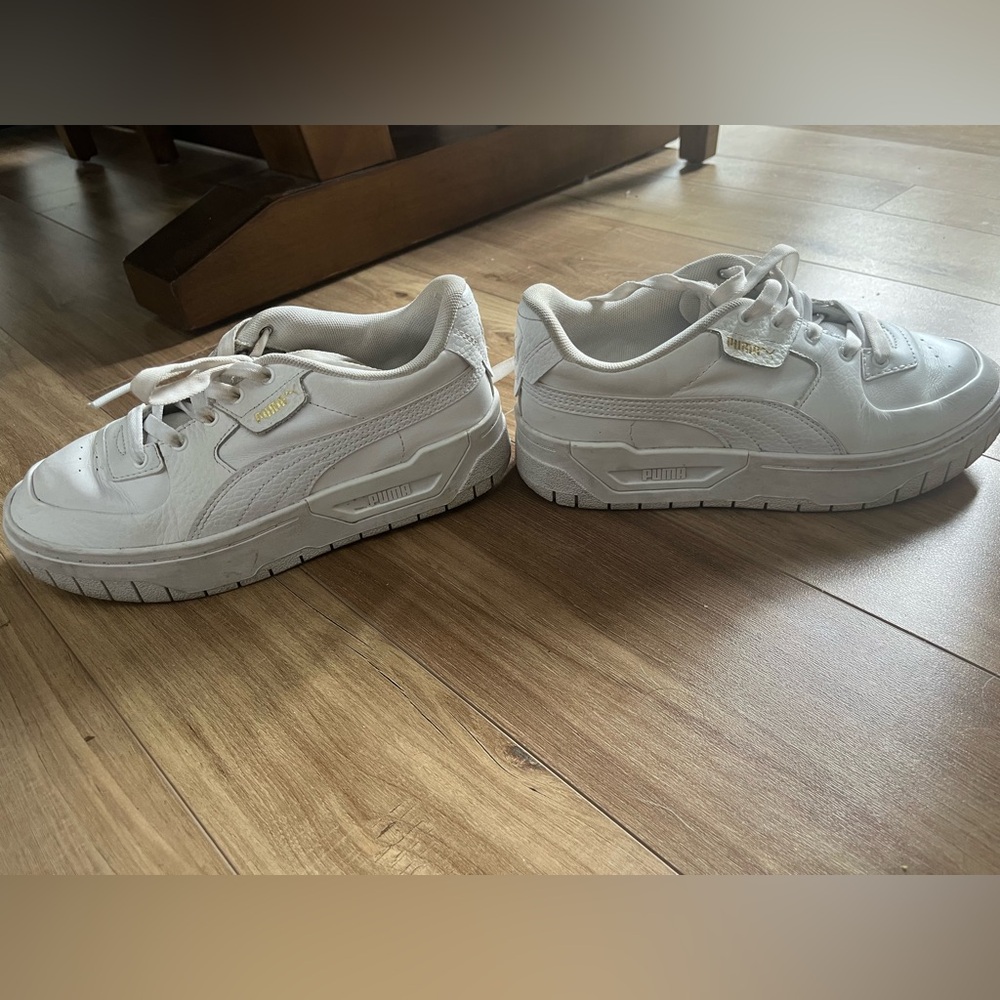 White slight platform puma sneakers